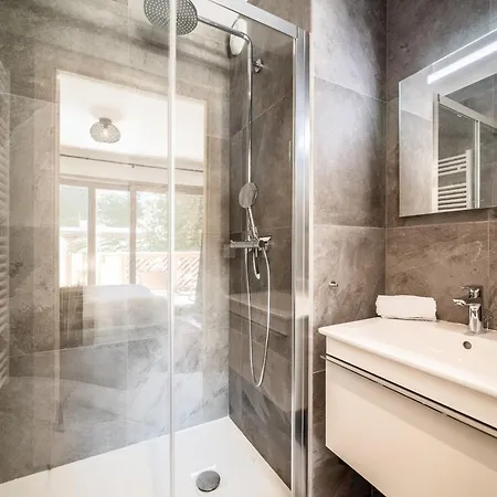 Montami, - By Emerald Appartement