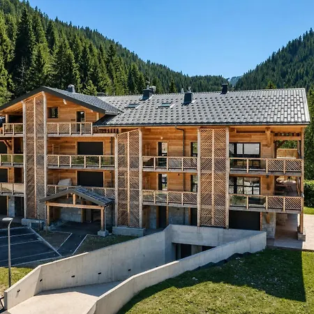 Appartement Montami, - By Emerald Châtel
