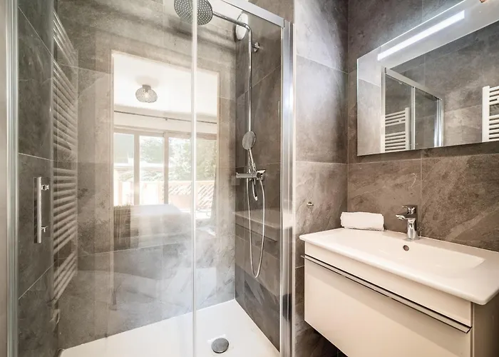 Montami, - By Emerald Appartement