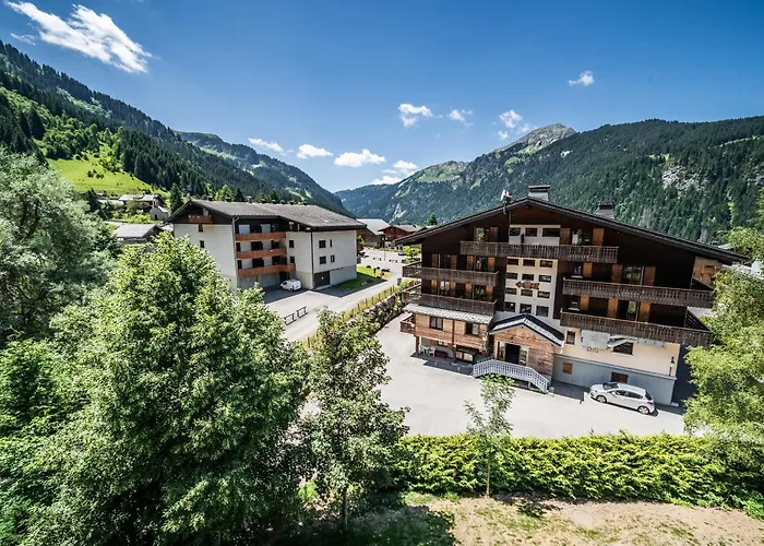Montami, - By Emerald Appartement
